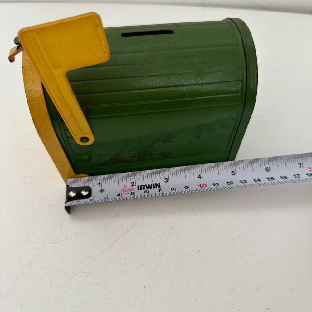 John Deere Metal Mailbox Bank By Ertl Vintage Made In Dyersville Iowa USA - Picture 3 of 11
